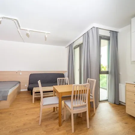 Golden Garden Gates Apartment *