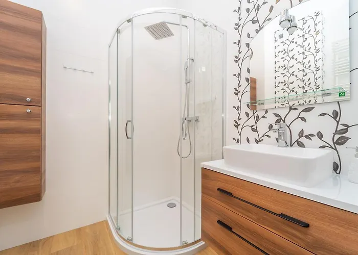 Golden Garden Gates Apartman *