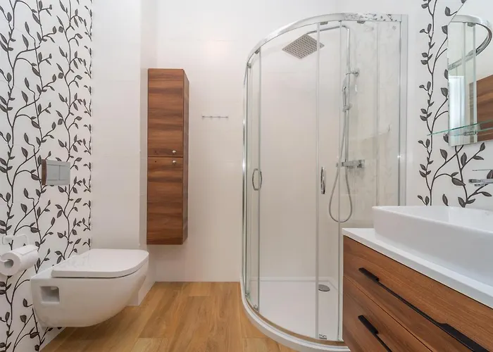 Golden Garden Gates Apartman