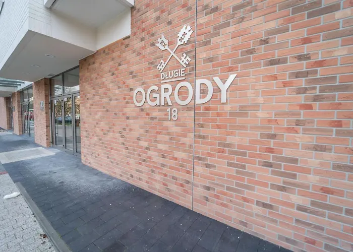 Golden Garden Gates * グダニスク